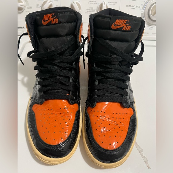 Jordan 1 shattered backboard - Picture 3 of 4